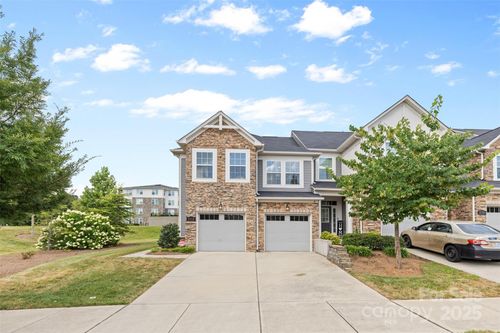 5860 Clan Maclaine Dr, Charlotte, NC, 28278-6989 | Card Image