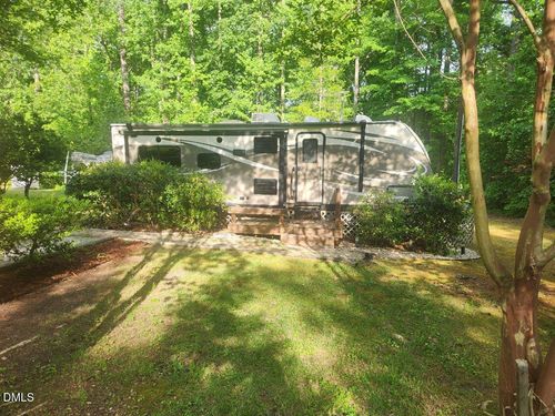 215 Running Deer Dr, Louisburg, NC, 27549 | Card Image