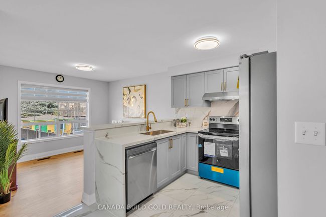 53 Bottomwood St, House attached with 3 bedrooms, 3 bathrooms and 3 parking in Brampton ON | Image 17