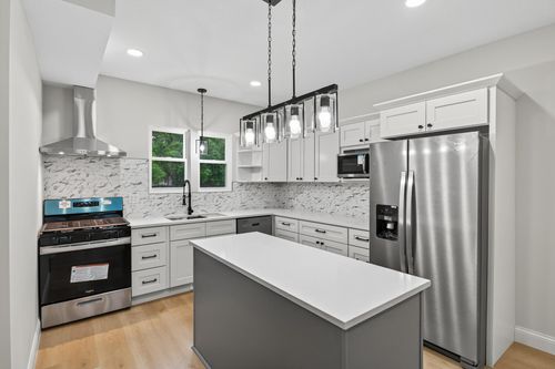1336 Lilac Dr N, Golden Valley, MN, 55422-4624 | Card Image