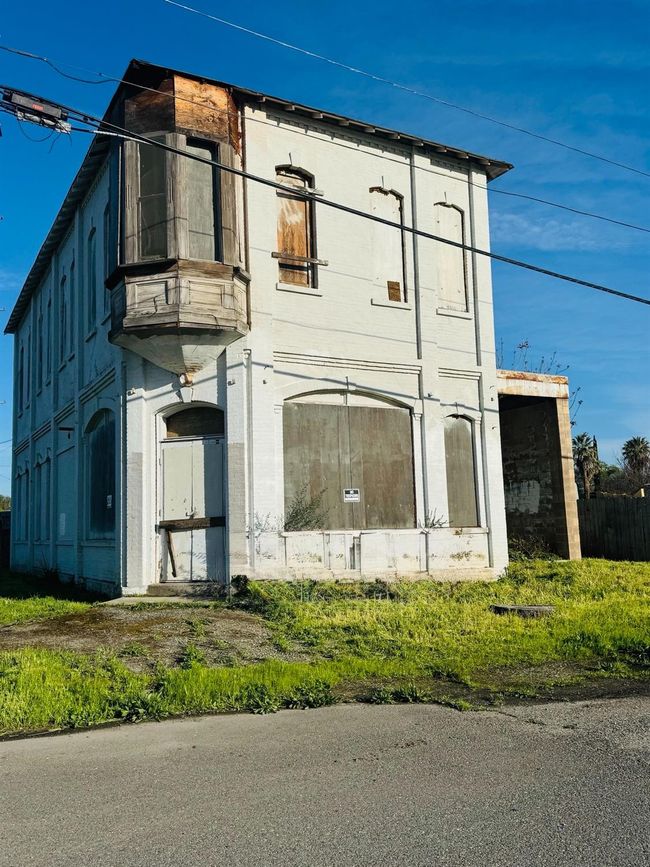 2195 California St, Home with 0 bedrooms, 0 bathrooms and 2 parking in Sutter CA | Image 13