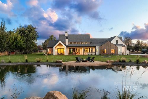 2444 W Floating Feather Rd, Eagle, ID, 83616-3510 | Card Image