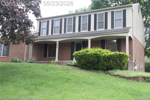 5226 Green Rd, West Bloomfield, MI, 48323-2718 | Card Image