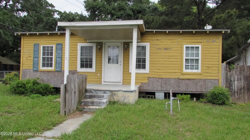 303 Myrtle Street, Gulfport, MS, 39507 | Card Image