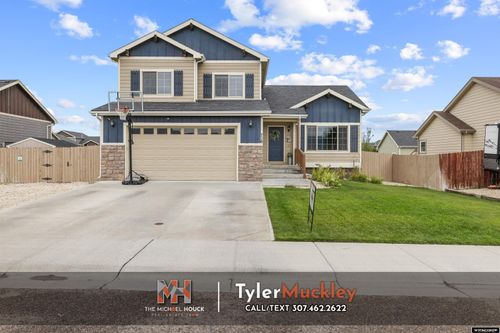 716 Camp Davis Cir, Evansville, WY, 82636-8401 | Card Image