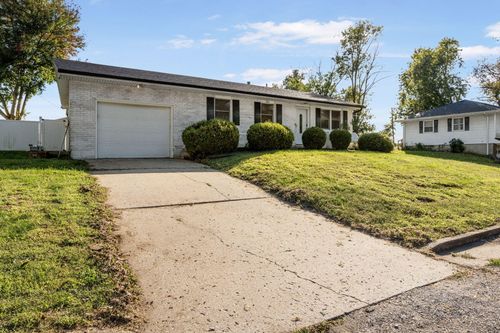 426 Cobb Ln, TIPTON, MO, 65081-8209 | Card Image