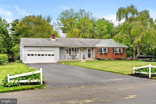 20 Winterset Drive, ROBBINSVILLE, NJ, 08690 | Card Image