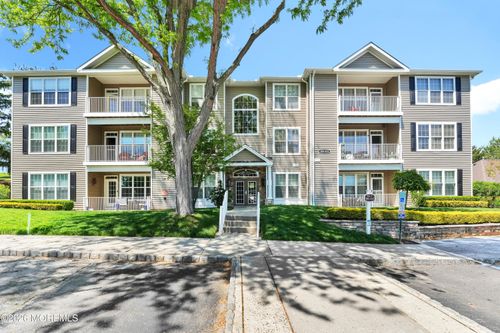 110 Shinnecock Dr, Manalapan, NJ, 07726-9501 | Card Image