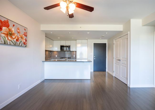 1509 - 3093 Windsor Gate, Condo with 2 bedrooms, 2 bathrooms and 1 parking in Coquitlam BC | Image 4