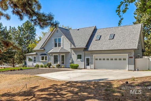 5611 W Hill Rd, Boise, ID, 83703-2949 | Card Image