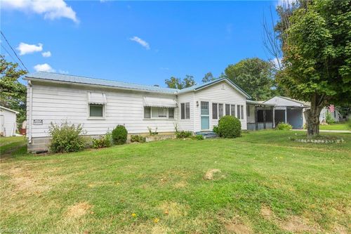 1 Westwood Ave, Thomasville, NC, 27360-5637 | Card Image