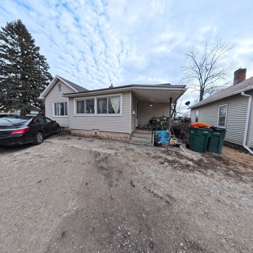 1209 Watson St, Streator, IL, 61364-3155 | Card Image