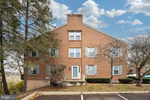40-700 Farmington Ave, POTTSTOWN, PA, 19464-4556 | Card Image