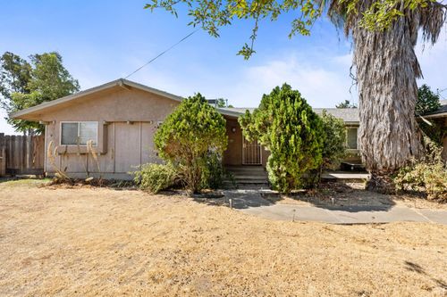 27592 Avenue 16, Madera, CA, 93638-1808 | Card Image