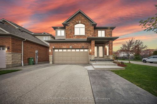 108 Great Oak Trail, Binbrook, ON, L0R1C0 | Card Image