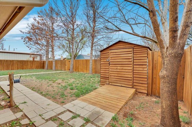 415 E Adams St, House other with 3 bedrooms, 2 bathrooms and null parking in Levelland TX | Image 31