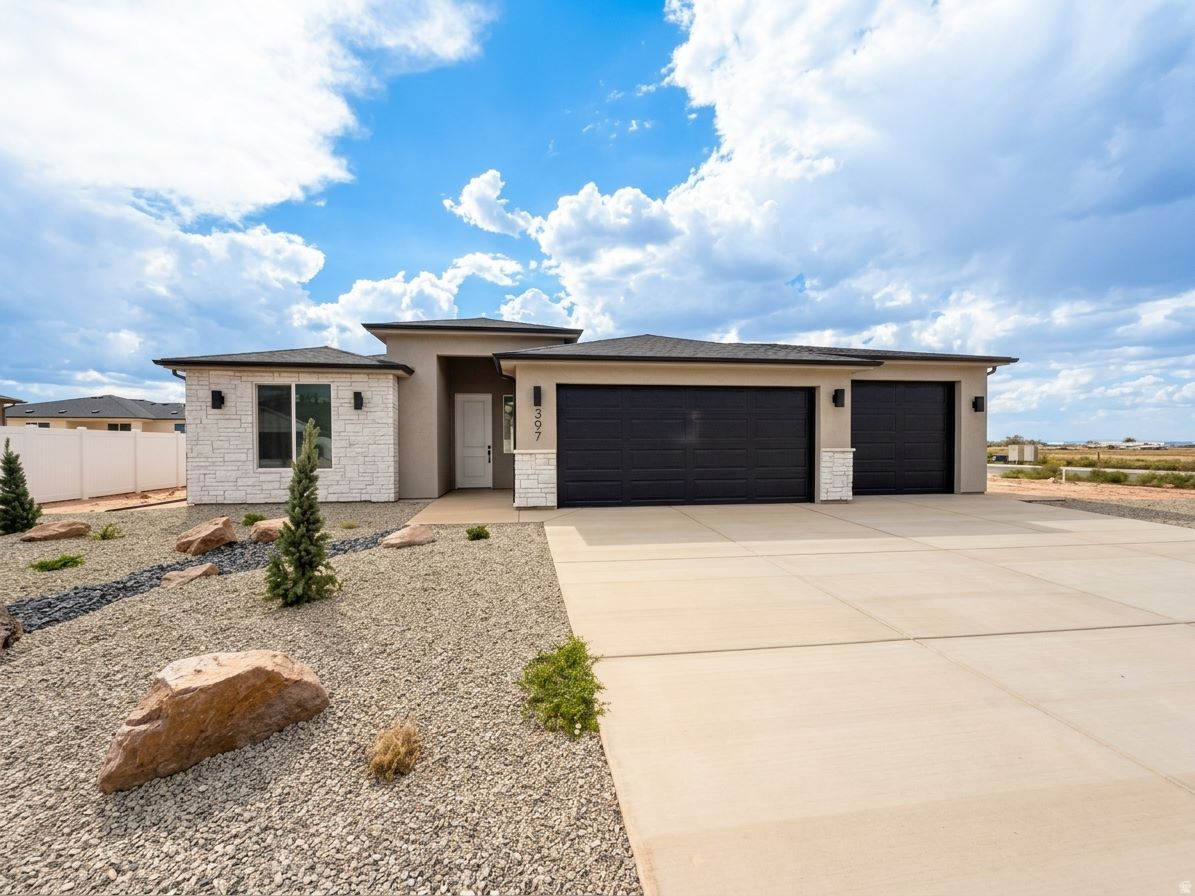 Residential in Enoch