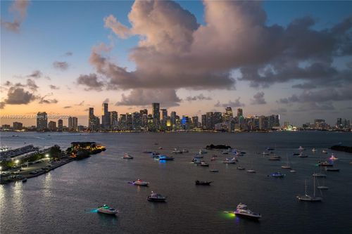 3132 Nw 43rd St, Miami, FL, 33142-4447 | Card Image