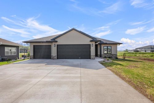 726 Tambour Court, LAWRENCE, WI, 54115 | Card Image