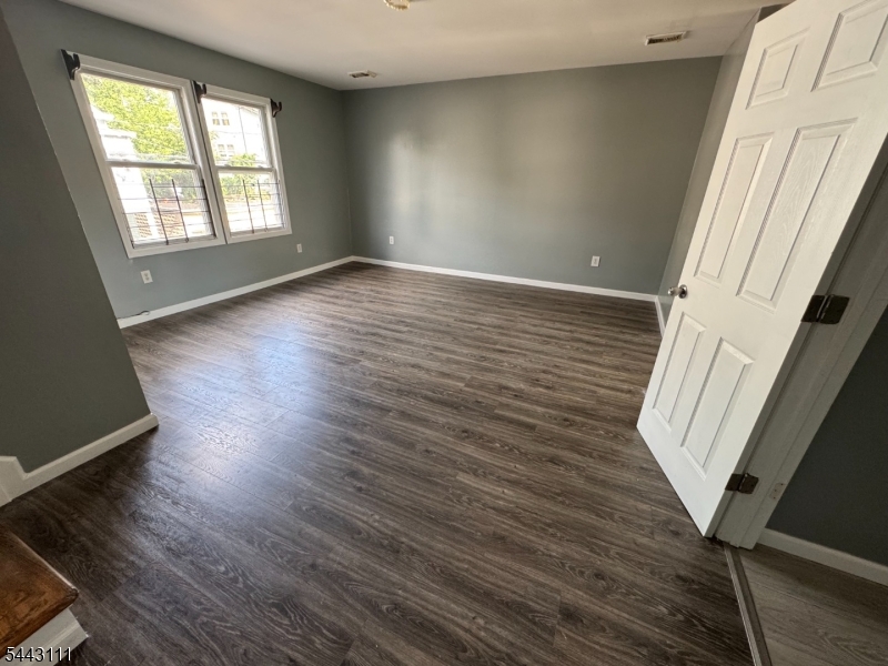 Residential Lease in Paterson City 4