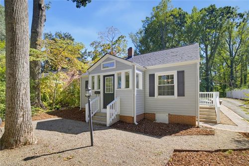 3809 Walker Ave, Greensboro, NC, 27403-1913 | Card Image