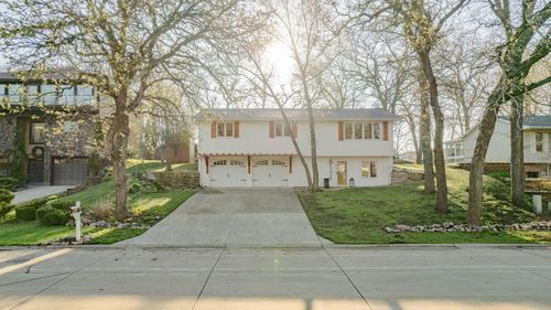 1238 Summer Circle Dr, Okoboji, IA, 51355-5033 | Card Image