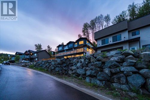 932-3 Redstone Dr, Rossland, BC, V0G1Y0 | Card Image