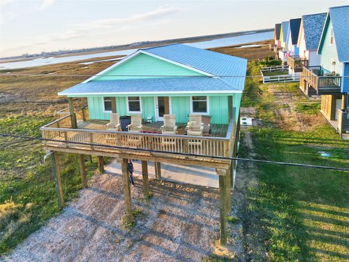 1627 Blue Water Hwy, Surfside Beach, TX, 77541-7118 | Card Image