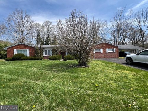 201 Hill Creek Rd, Richlands, VA, 24641-2015 | Card Image