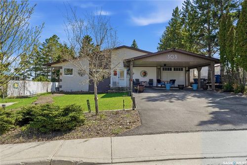 303 Currie Cres, Strasbourg, SK, S0G4V0 | Card Image