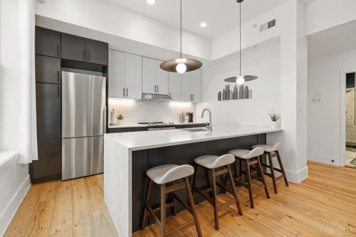 50 E Court St, Cincinnati, OH, 45202-1129 | Card Image