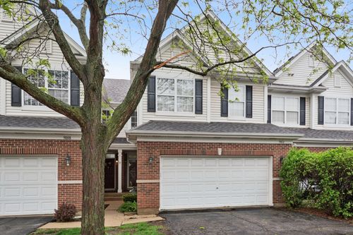 9012 Buckingham Park Dr, Des Plaines, IL, 60016-5102 | Card Image