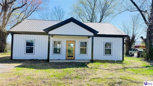 152 Creason Ln, Greensburg, KY, 42743-9710 | Card Image
