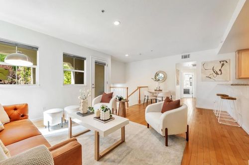 87 Bassett St, San Jose, CA, 95110-2429 | Card Image