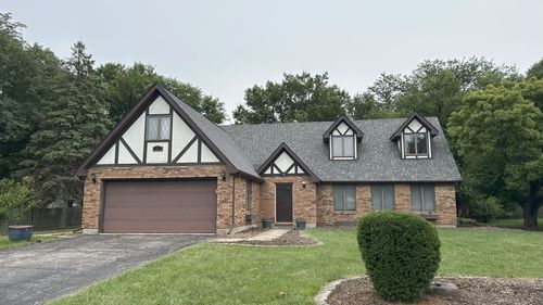 40 Ashlawn Ave, Oswego, IL, 60543-9758 | Card Image