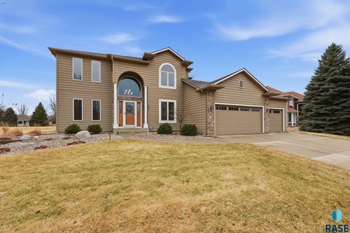 801 E Inverness Dr, Sioux Falls, SD, 57108-4693 | Card Image