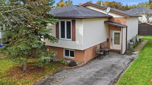 4 Bogart Cres, Belleville, ON, K8P5E8 | Card Image