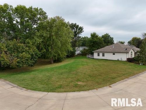 Lot 12 Hidden Valley Cir, Davenport, IA, 52804-1159 | Card Image