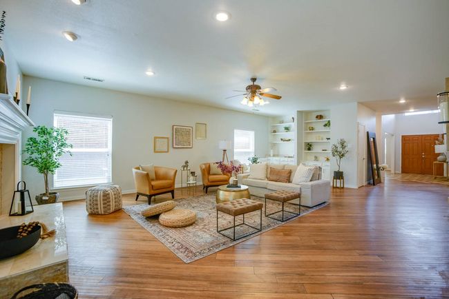 6003 Derek Trl, House other with 4 bedrooms, 4 bathrooms and null parking in Dallas TX | Image 8