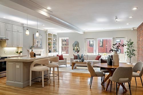 apt-3b-285 Beacon St, Boston, MA, 02116-1261 | Card Image