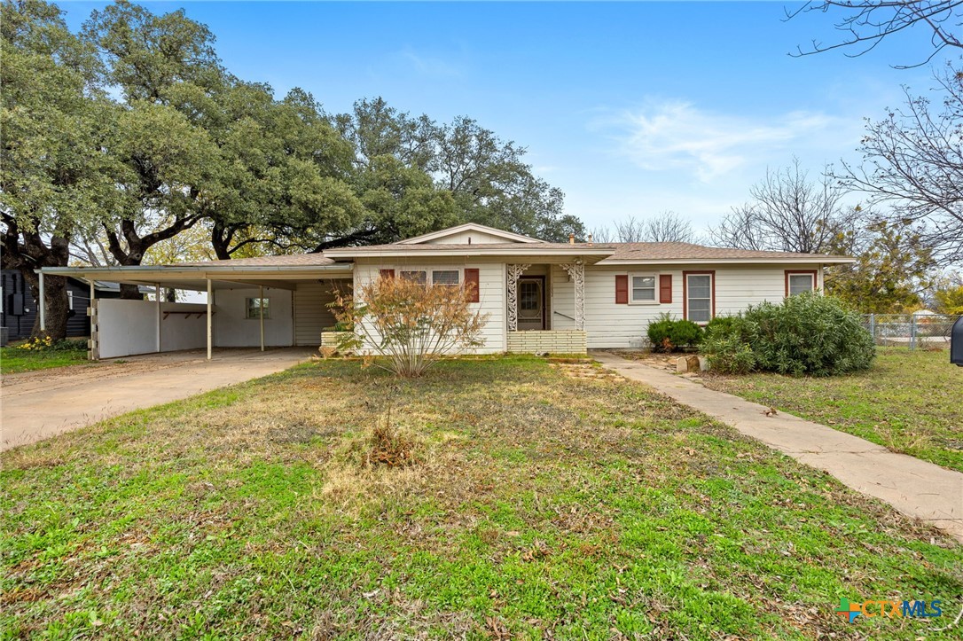 Residential in San Saba