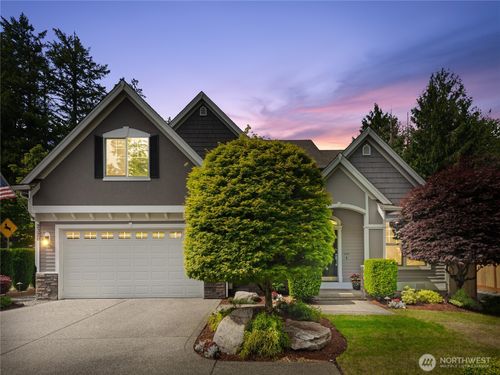 2320 248th Ave Se, Sammamish, WA, 98075-6035 | Card Image