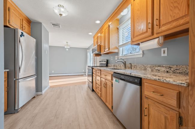 24 Hollis Ln, House other with 3 bedrooms, 3 bathrooms and null parking in Plainville CT | Image 12