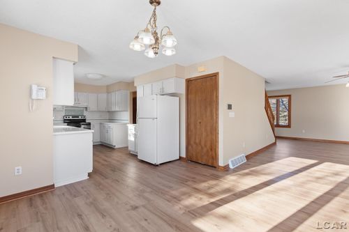 12301 Lakeshore Dr, La Salle, MI, 48145-9528 | Card Image