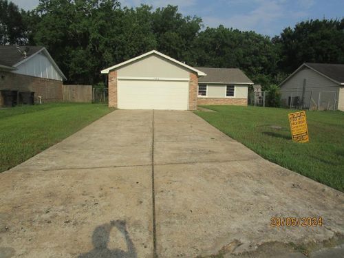 12515 Cooperstown Dr, Houston, TX, 77089-6509 | Card Image