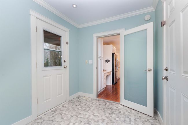 11685 Steeves St, House other with 3 bedrooms, 1 bathrooms and 6 parking in Maple Ridge BC | Image 16