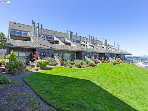 81 N Hayden Bay Dr, Portland, OR, 97217-7978 | Card Image