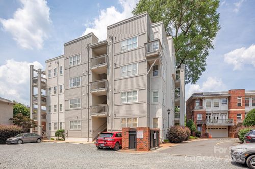 558 Oakland Ave, Charlotte, NC, 28204-2320 | Card Image