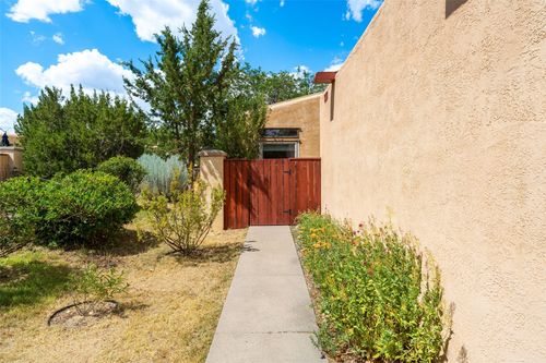 2963 Plaza Blanca, Santa Fe, NM, 87507 | Card Image