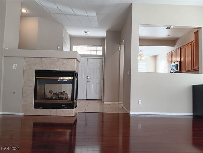1625 Pacific Tide Pl, Townhouse with 3 bedrooms, 2 bathrooms and null parking in Las Vegas NV | Image 4